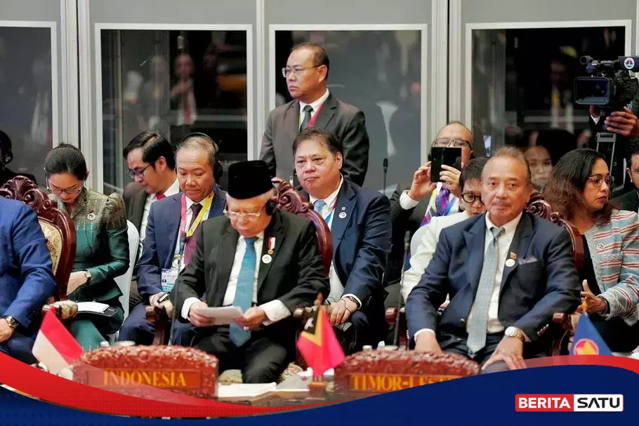 Hadiri Sidang Pleno KTT ASEAN di Laos, Ma’ruf Amin Dorong Optimalkan Legasi Indonesia