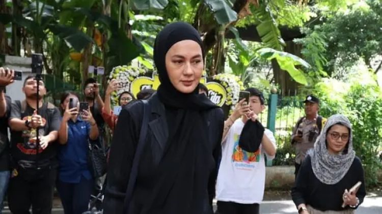 Ungkap pertemuan terakhir dengan ayah Baim Wong, Paula Verhoeven kenang kebaikan papa mertua